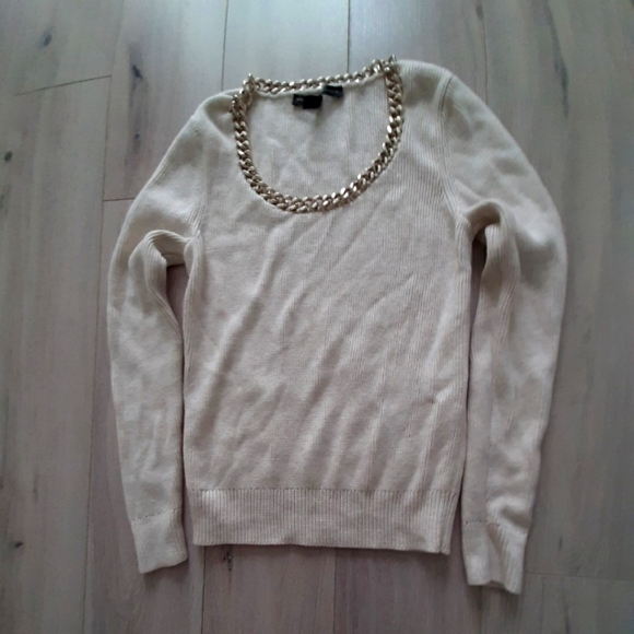 Sweater - Picture 1 of 3